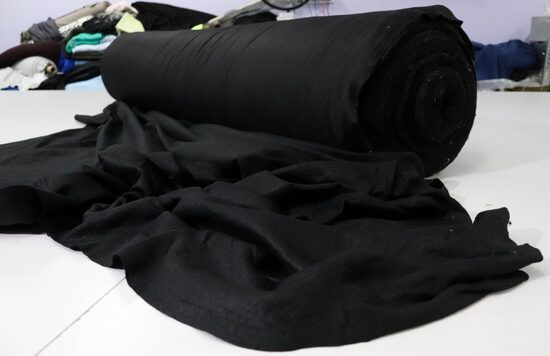 290-CZARNY CIENKI FILC