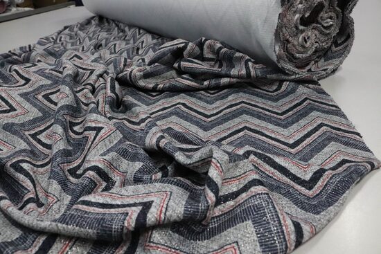 1242-SWETRÓWKA ZYGZAK Z BLASKIEM 