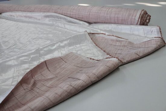 1230-KRESZOWANA TKANINA DWUSTRONA OZDOBNA 