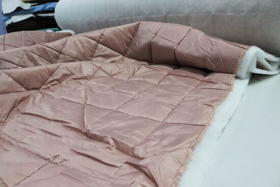 897-WODOODPORNA PIKÓWKA PUMI BRUDNY RÓŻ 