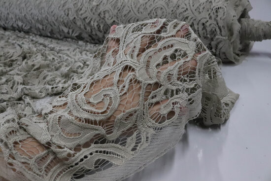 2029-BAWEŁNIANA GIPIUROWA KORONKA KARDAMON 