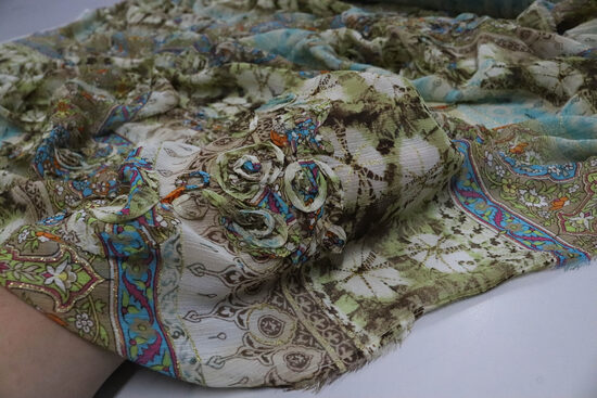 2052- WYSZYWANY BOHO SZYFON 