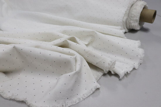 2163-BAWEŁNIANY JEANS BIEL W MIKRO GROSZKI